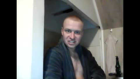 andrew3356577 online show from February 22, 3:56 am