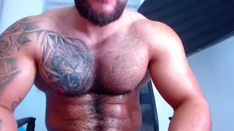 Snapshot of andrew_holden__ chatting on March 4, 1:23 am andrew_holden__ online show from March 4, 1:23 am