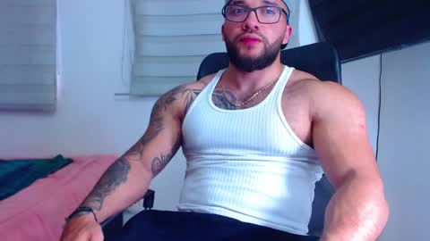 Snapshot of andrew_holden__ chatting on January 29, 11:04 pm andrew_holden__ online show from January 29, 11:04 pm