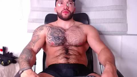 Snapshot of andrew_holden__ chatting on October 17, 12:36 am andrew_holden__ online show from October 17, 12:36 am