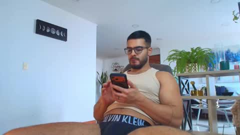 ANDREW WEST online show from December 4, 1:33 pm