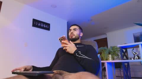 ANDREW WEST online show from January 16, 11:36 pm