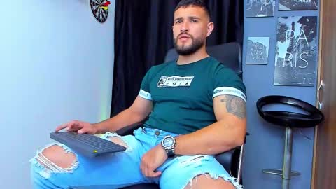 Andrew Diaz online show from October 20, 6:18 am