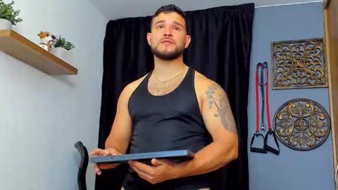 Andrew Diaz online show from January 9, 6:52 am