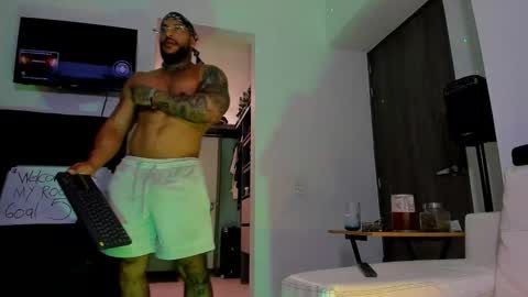 Snapshot of andrewjohnson0 chatting on September 29, 5:34 pm Andrew Johnson online show from September 29, 5:34 pm
