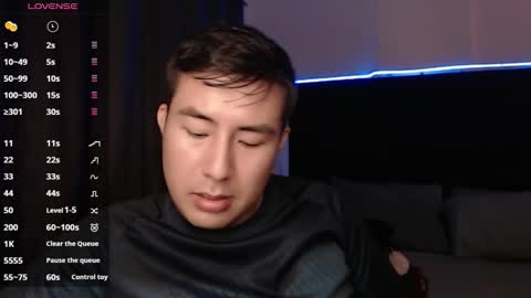 andrewmhilton_ online show from September 26, 7:27 am