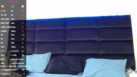 andrewmhilton_ online show from February 26, 5:10 pm