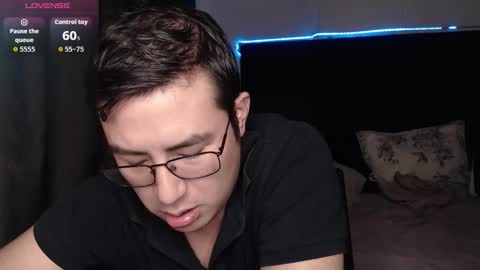 andrewmhilton_ online show from January 12, 6:42 am