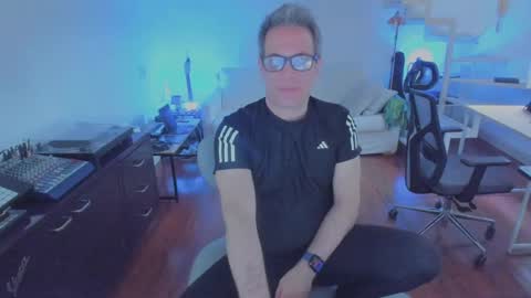 Andrew online show from November 6, 4:21 pm