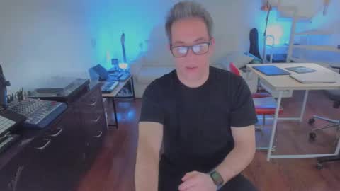 Andrew online show from September 25, 4:36 pm