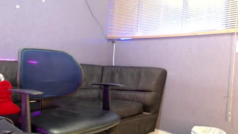 Snapshot of andy_bapho chatting on October 19, 2:11 pm ANDY online show from October 19, 2:11 pm