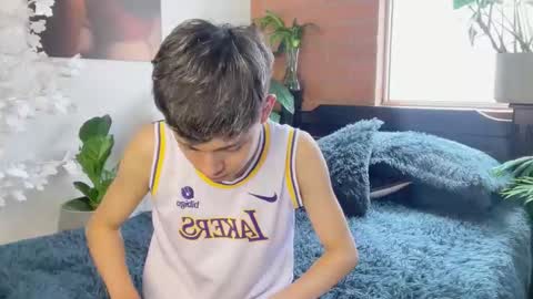 Andy online show from February 12, 6:22 pm