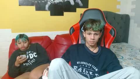 andy_dan1 online show from March 7, 8:31 pm