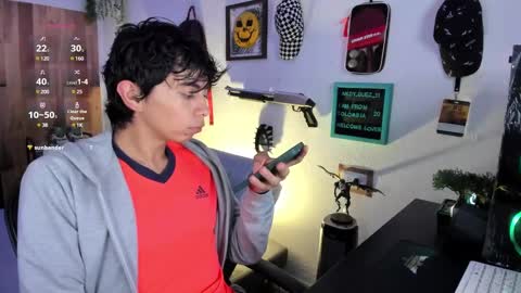 Snapshot of andy_guez_11 chatting on March 11, 1:23 pm andy_guez_11 online show from March 11, 1:23 pm