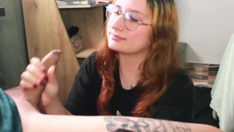 Snapshot of andycherrysecrets chatting on October 20, 3:44 am Cherry online show from October 20, 3:44 am