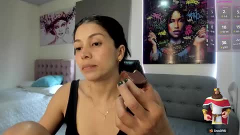 Andrea online show from March 27, 9:05 pm