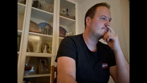 ShortyfromS online show from December 9, 6:01 am