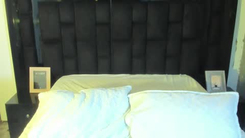 Snapshot of andywiills chatting on January 29, 12:54 am Andy online show from January 29, 12:54 am