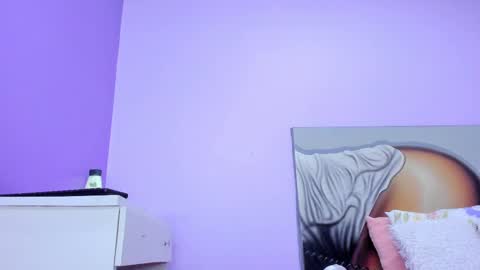 Snapshot of angel_avni chatting on February 25, 1:09 am Angel online show from February 25, 1:09 am