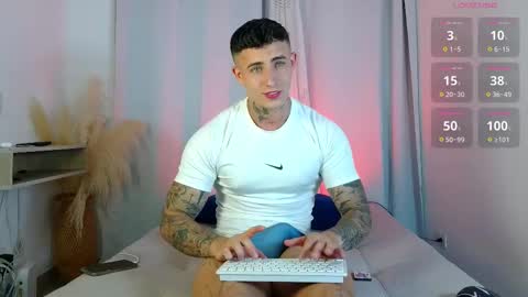 angel_boy01 online show from March 21, 10:14 pm
