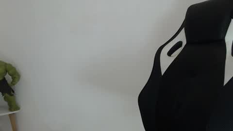 Angel Curl online show from February 6, 7:16 pm