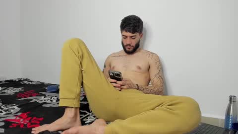 Snapshot of angel_damons_ chatting on February 25, 1:53 pm Angel Damons online show from February 25, 1:53 pm