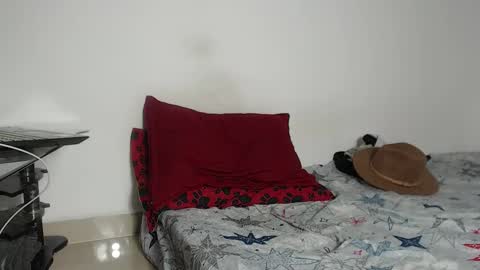 Snapshot of angel_damons_ chatting on October 15, 7:37 pm Angel Damons online show from October 15, 7:37 pm
