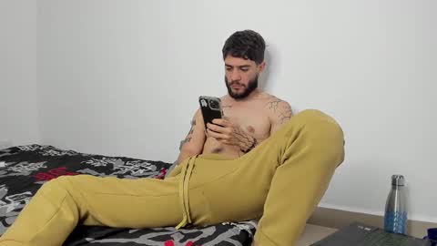 Snapshot of angel_damons_ chatting on February 25, 5:19 pm Angel Damons online show from February 25, 5:19 pm