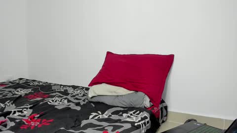 Snapshot of angel_damons_ chatting on March 1, 7:15 pm Angel Damons online show from March 1, 7:15 pm