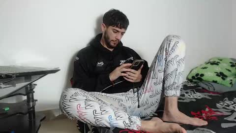 Snapshot of angel_damons_ chatting on October 2, 5:01 pm Angel Damons online show from October 2, 5:01 pm