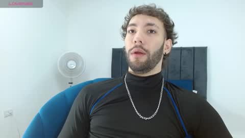 angel_kyrozz online show from January 10, 7:30 pm