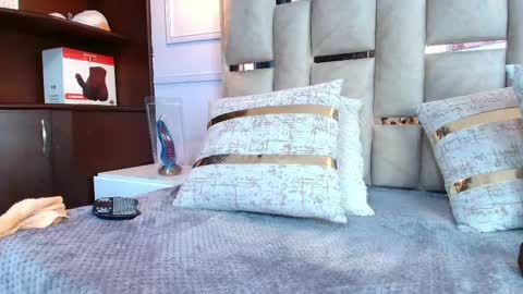 Nicolle  online show from February 22, 2:30 pm