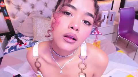 Angela online show from January 13, 1:08 pm