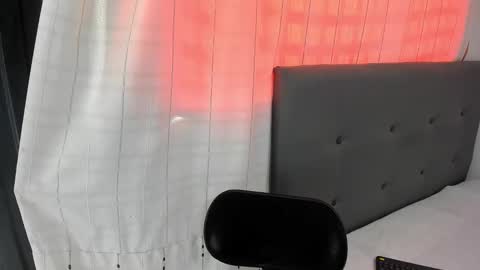Snapshot of angela_nix chatting on September 15, 3:57 pm angela_nix online show from September 15, 3:57 pm