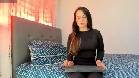 Snapshot of angela_nix chatting on December 12, 3:05 pm angela_nix online show from December 12, 3:05 pm