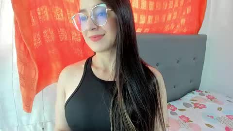 Snapshot of angela_nix chatting on October 3, 4:04 pm angela_nix online show from October 3, 4:04 pm