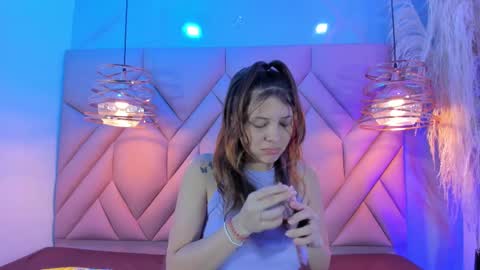 Snapshot of angelaa_cute chatting on February 26, 12:16 pm ANGELA online show from February 26, 12:16 pm