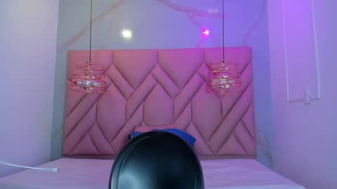 ANGELA online show from April 25, 6:38 pm