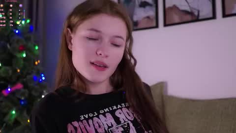 Mary online show from December 15, 11:39 am