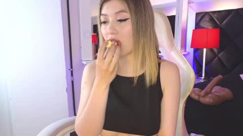 Angela Castle online show from April 11, 4:11 pm