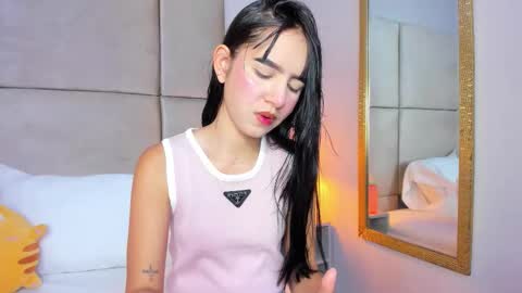 angelag_ online show from March 20, 9:31 pm