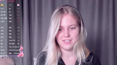Snapshot of angelanty chatting on October 4, 5:11 pm Darsi Anty online show from October 4, 5:11 pm