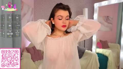 Snapshot of angelic_pricess chatting on September 26, 1:46 am Emma online show from September 26, 1:46 am