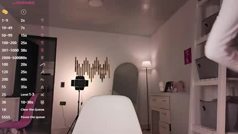 U can call me Angel online show from November 29, 1:46 am