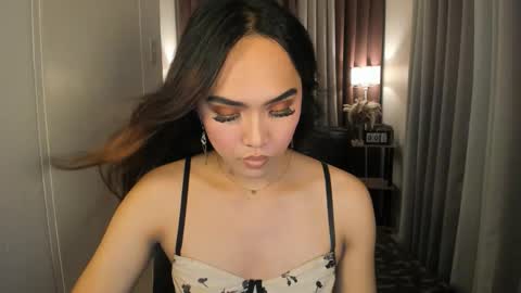 SweetAngelica online show from November 12, 9:11 am