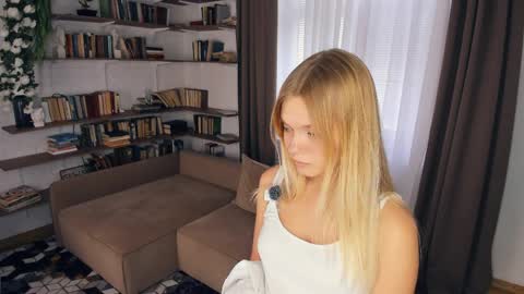 Alice WOW online show from March 26, 9:03 am