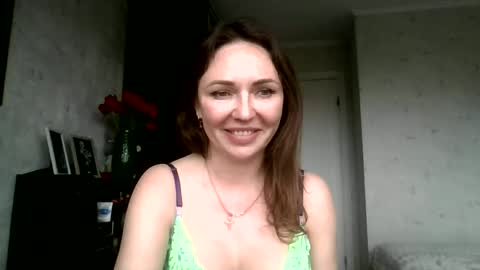 angelinalove28 online show from April 25, 8:16 am