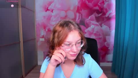 AngelinaLow online show from October 23, 11:23 am