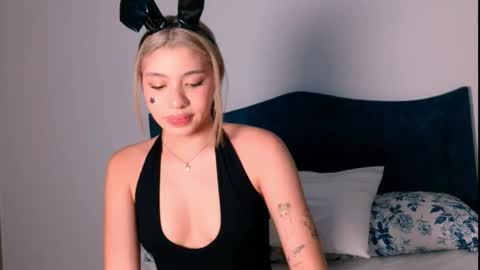 Snapshot of angelinhaa chatting on October 14, 12:24 am Angelinhaa online show from October 14, 12:24 am