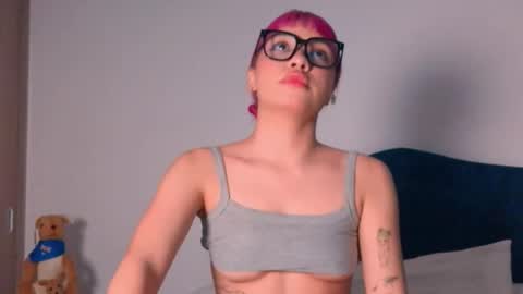 Angelinhaa  online show from December 22, 1:34 am